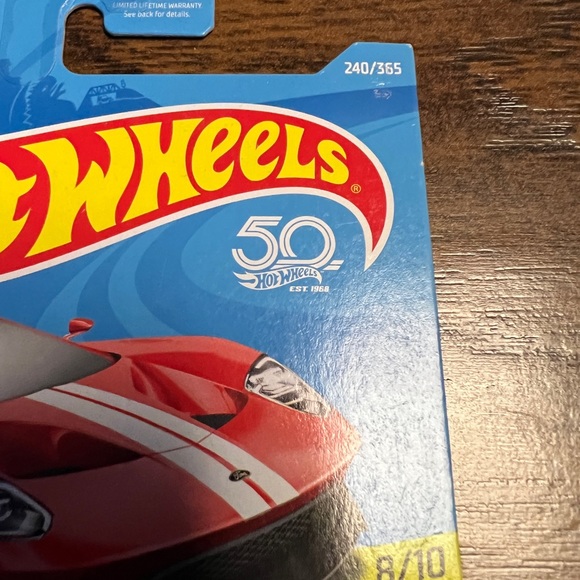 Hot Wheels Bundle Set 007 Spectre Card, 2017 Ford GT 50 Edition - Picture 6 of 6